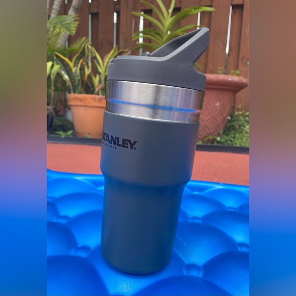 Stanley Flip Straw Tumbler - Picture 4 of 10